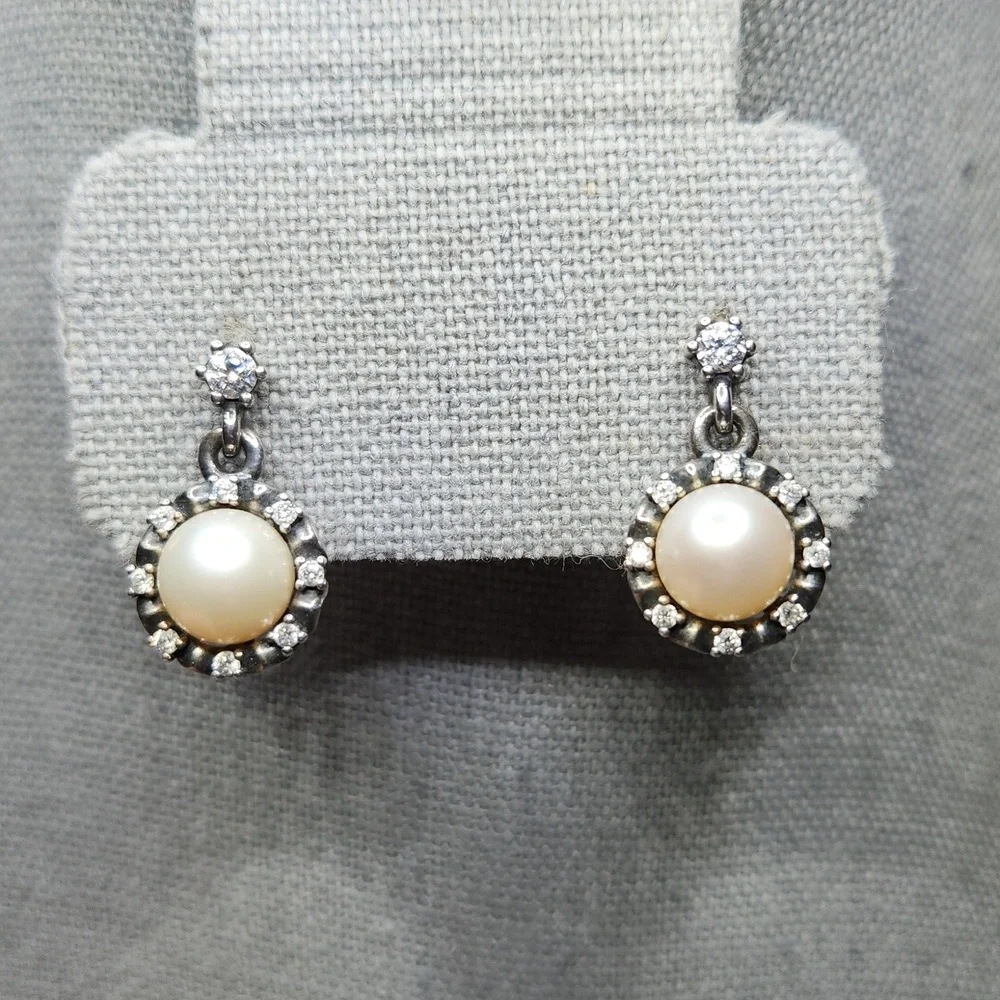 Pandora fresh water pearl everlasting grace earrings